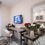 Colonna 18 By Ghor Apartment