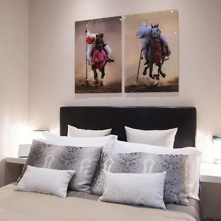 Colonna 18 By Ghor Apartman *
