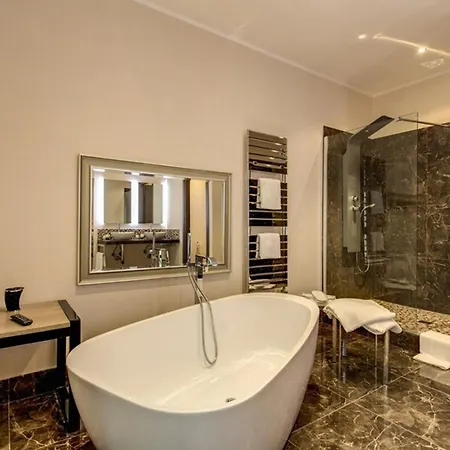 Colonna 18 By Ghor Apartman