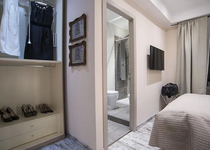 Guest house Colonna 18 4*